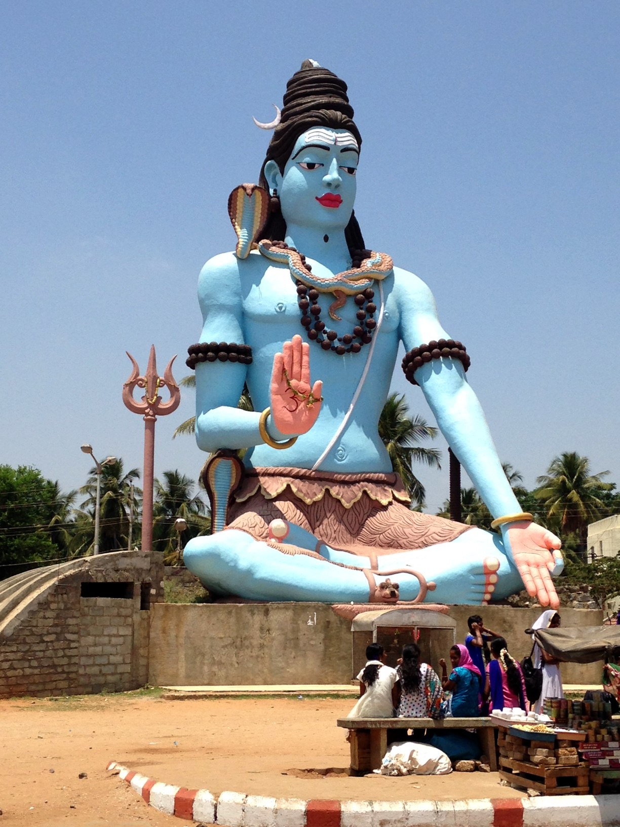 India: figure car park